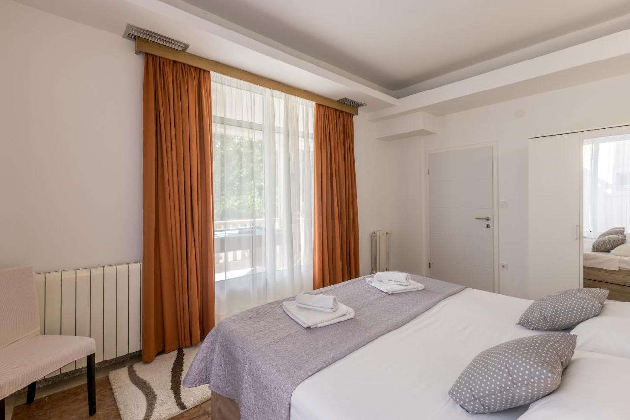 Apartments Ana Umljanovic ภายนอก รูปภาพ